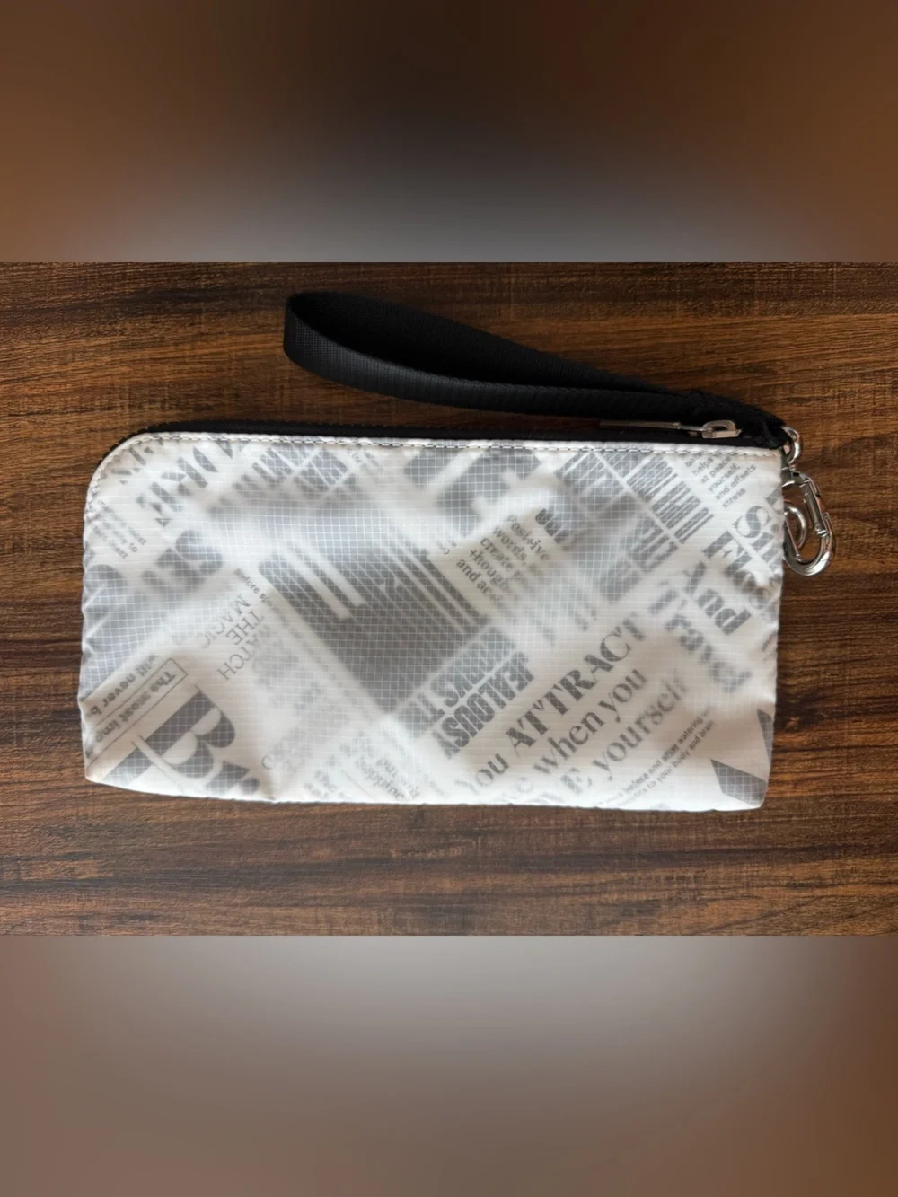 Lululemon Newspaper Print Double Zip Wristlet Pouch White Black